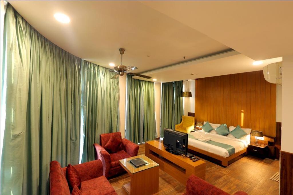 Hotel The Amaris Rishīkesh Zewnętrze zdjęcie
